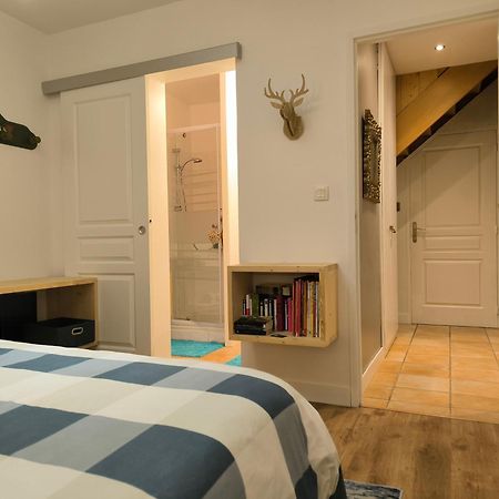 La Frenaie Bed and Breakfast Saint-Cyr-sur-le-Rhone Exteriör bild