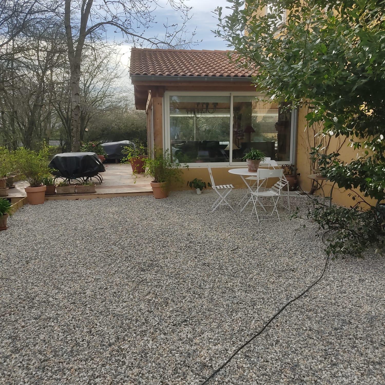 La Frenaie Bed and Breakfast Saint-Cyr-sur-le-Rhone Exteriör bild