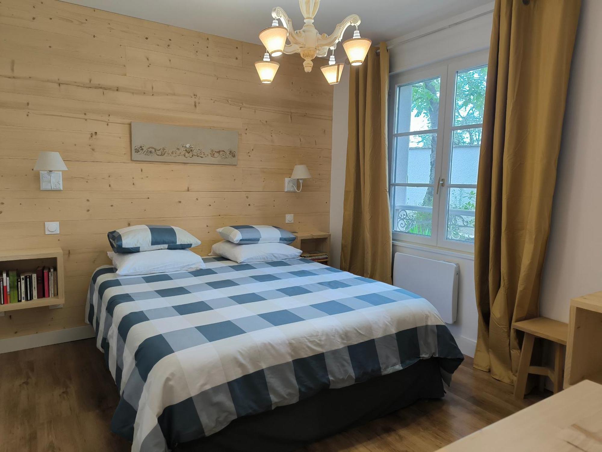 La Frenaie Bed and Breakfast Saint-Cyr-sur-le-Rhone Exteriör bild